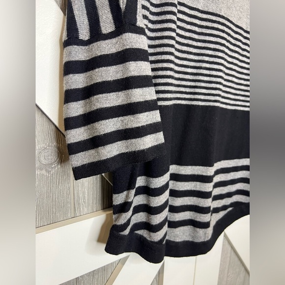 Market & Spruce 3/4 length sleeve black and gray striped sweater S - Picture 5 of 6